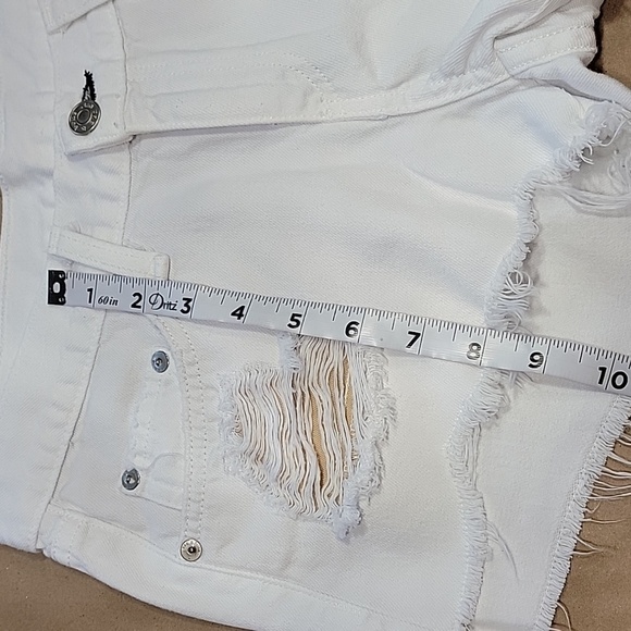rag & bone Size 25 Marin White Cut Off Distressed Denim Short-Shorts, EUC - Picture 6 of 11